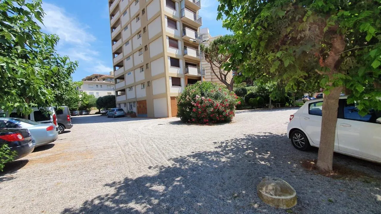 Apartamento Junto Al Mar Con Jardin Comunitario Y Parking Apartment Platja d'Aro Spain